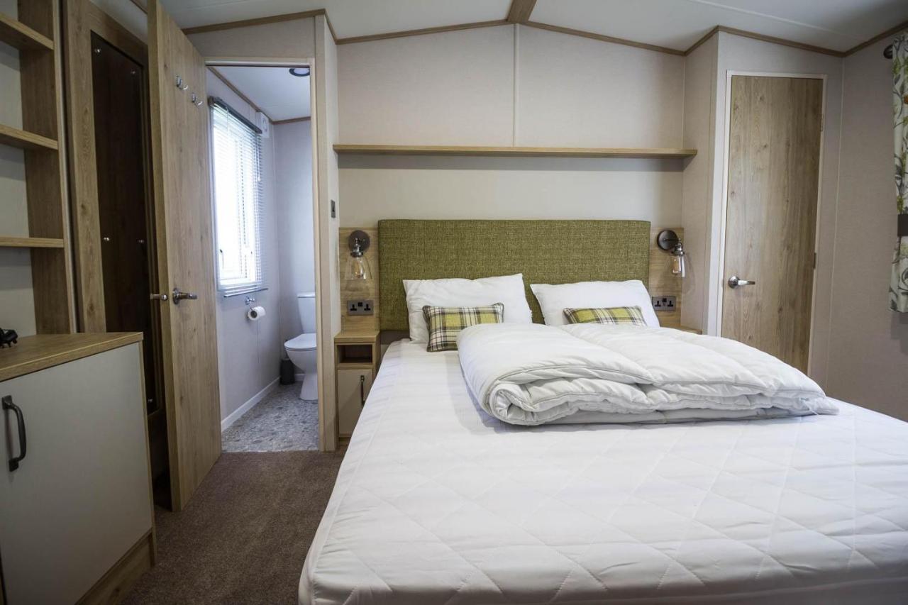 Beautiful 6 Berth Caravan With Decking At Southview Holiday Park Ref 33024O Skegness Exterior foto