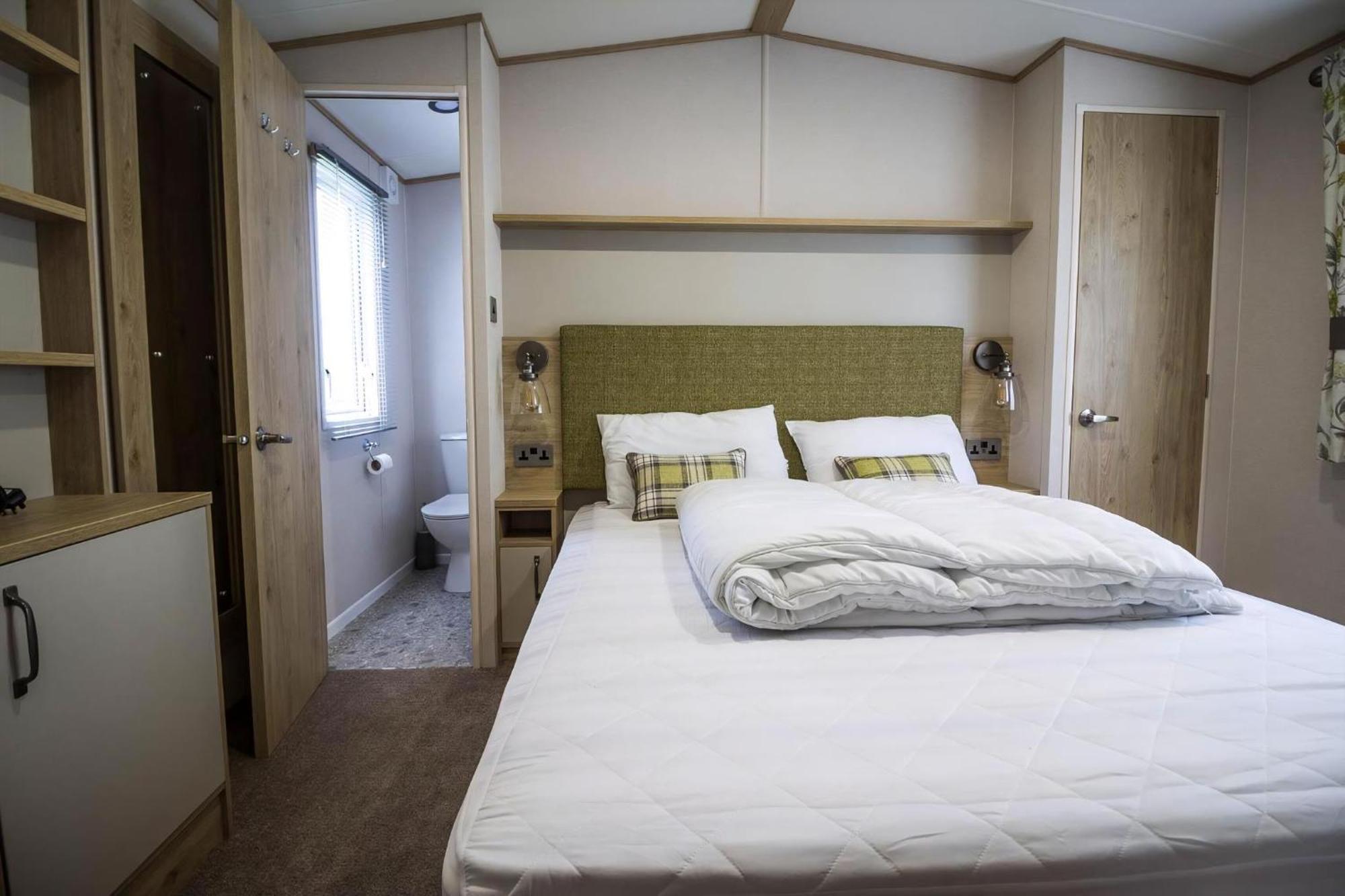 Beautiful 6 Berth Caravan With Decking At Southview Holiday Park Ref 33024O Skegness Exterior foto